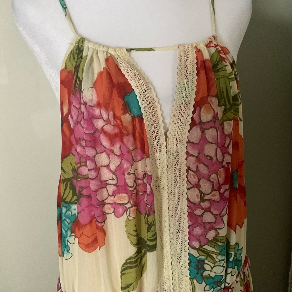 Soieblu maxi, high cut shoulders, classy yet fun, large